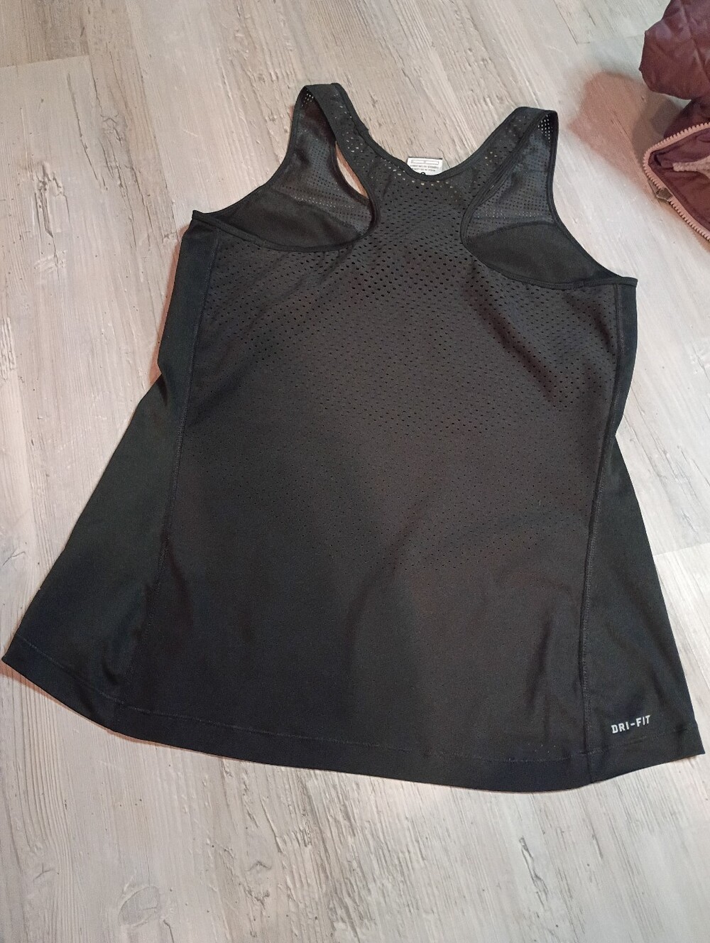 Nike - Picture 3 of 4
